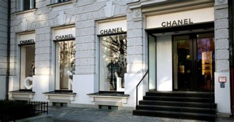 chanel avenue montaigne
